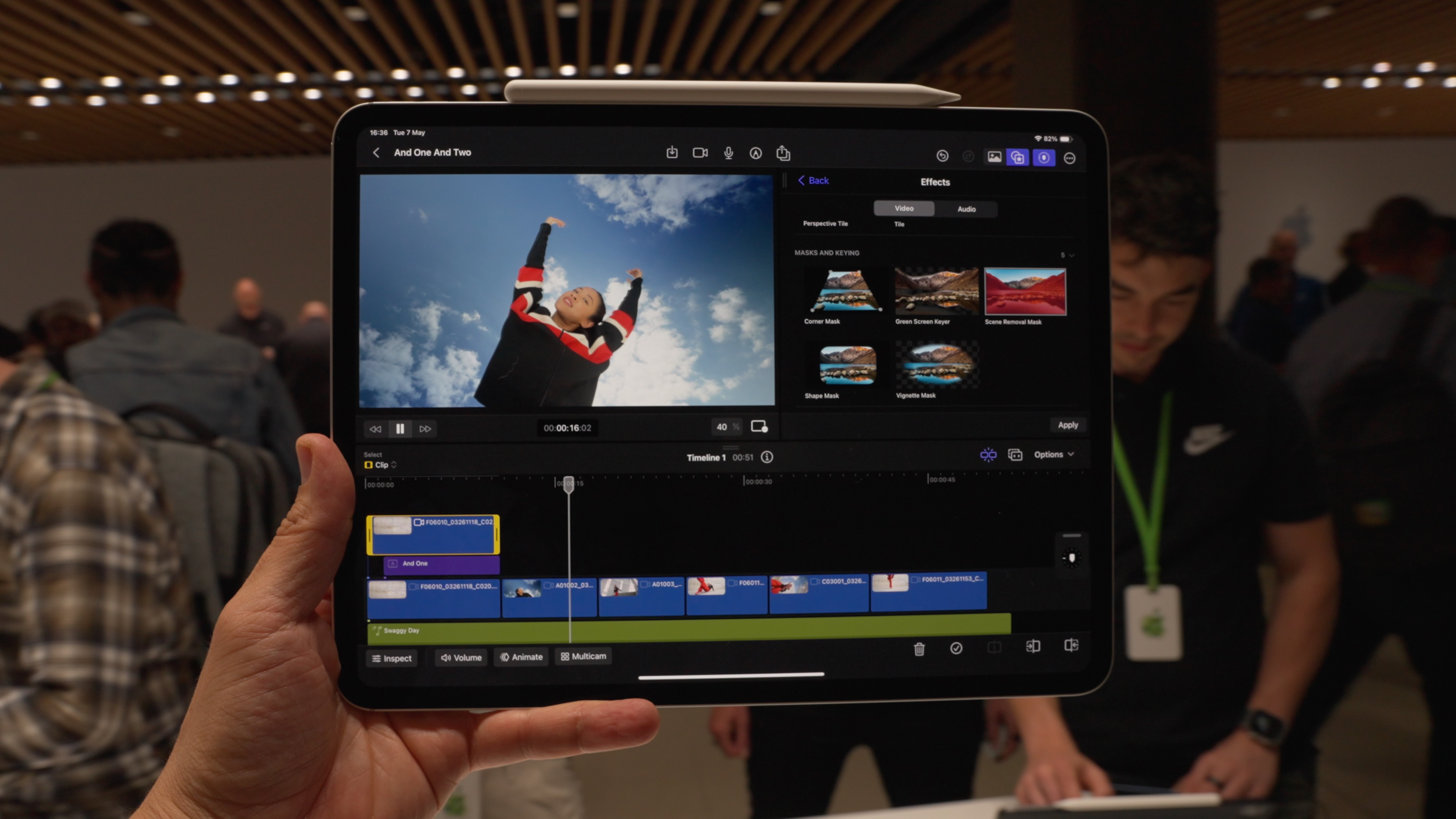 ipad pro tandem oled much lighter m4 for more power