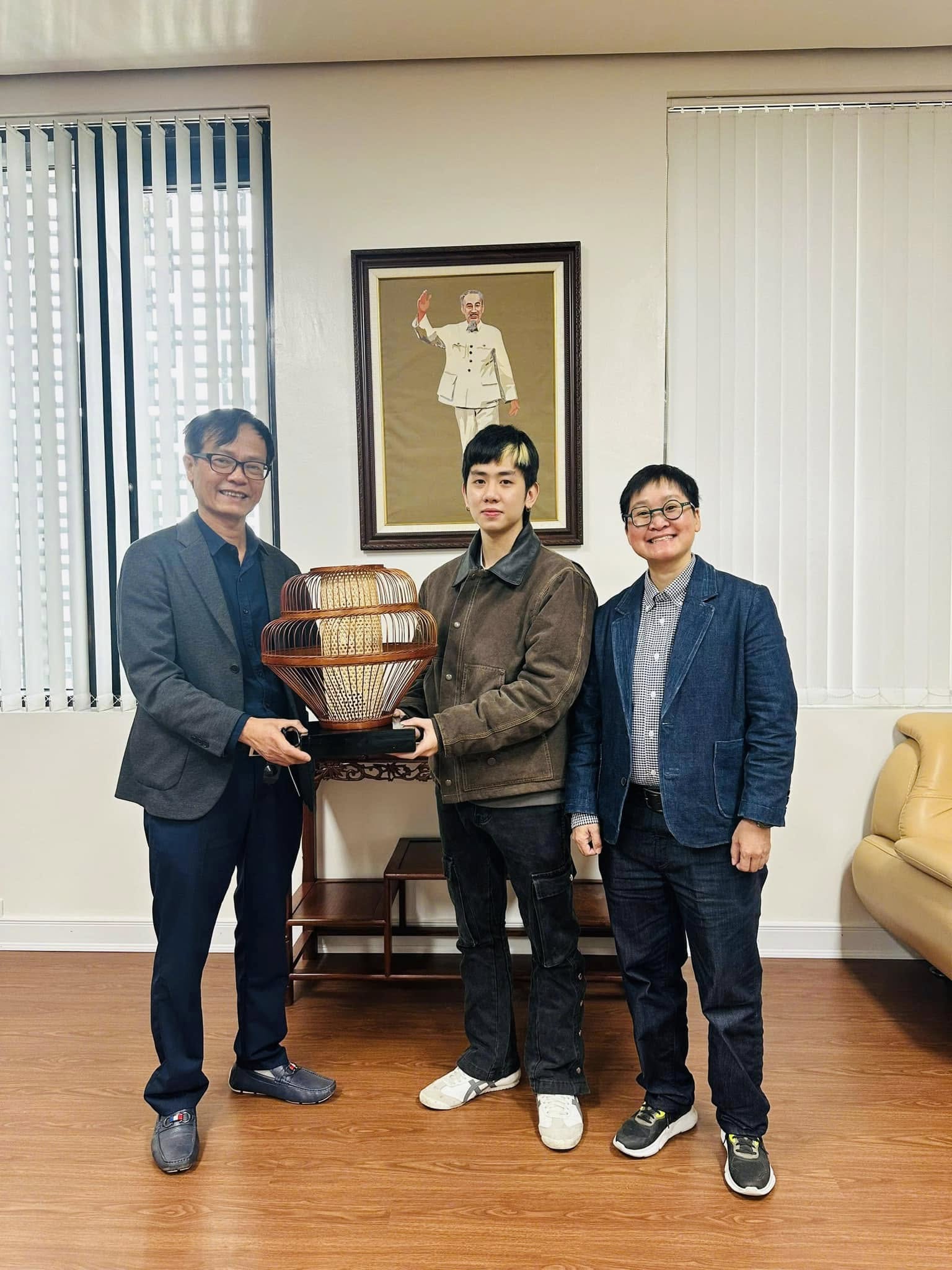 48782617510997763055244542010322604048811005n