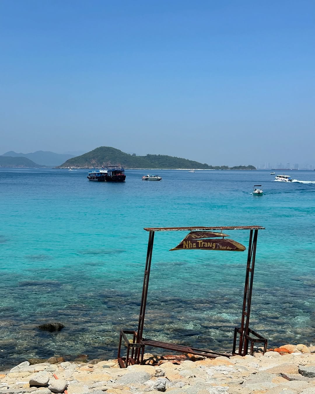 5ffd6566 7670 4965 9490 a5c98bf9b109