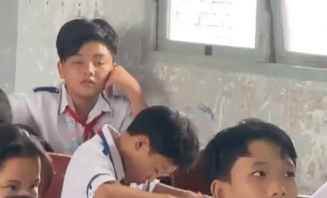 ezgif 660ac76fc1a457