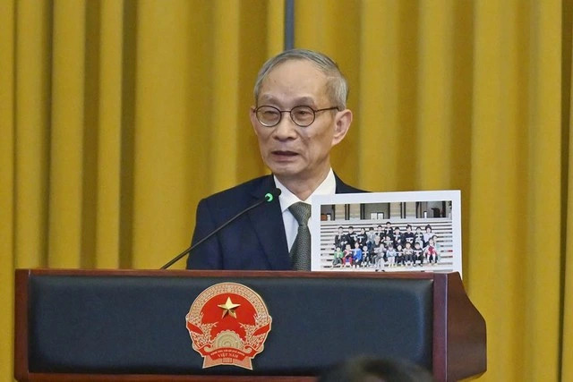 thay khang 1 17448707734691372443811