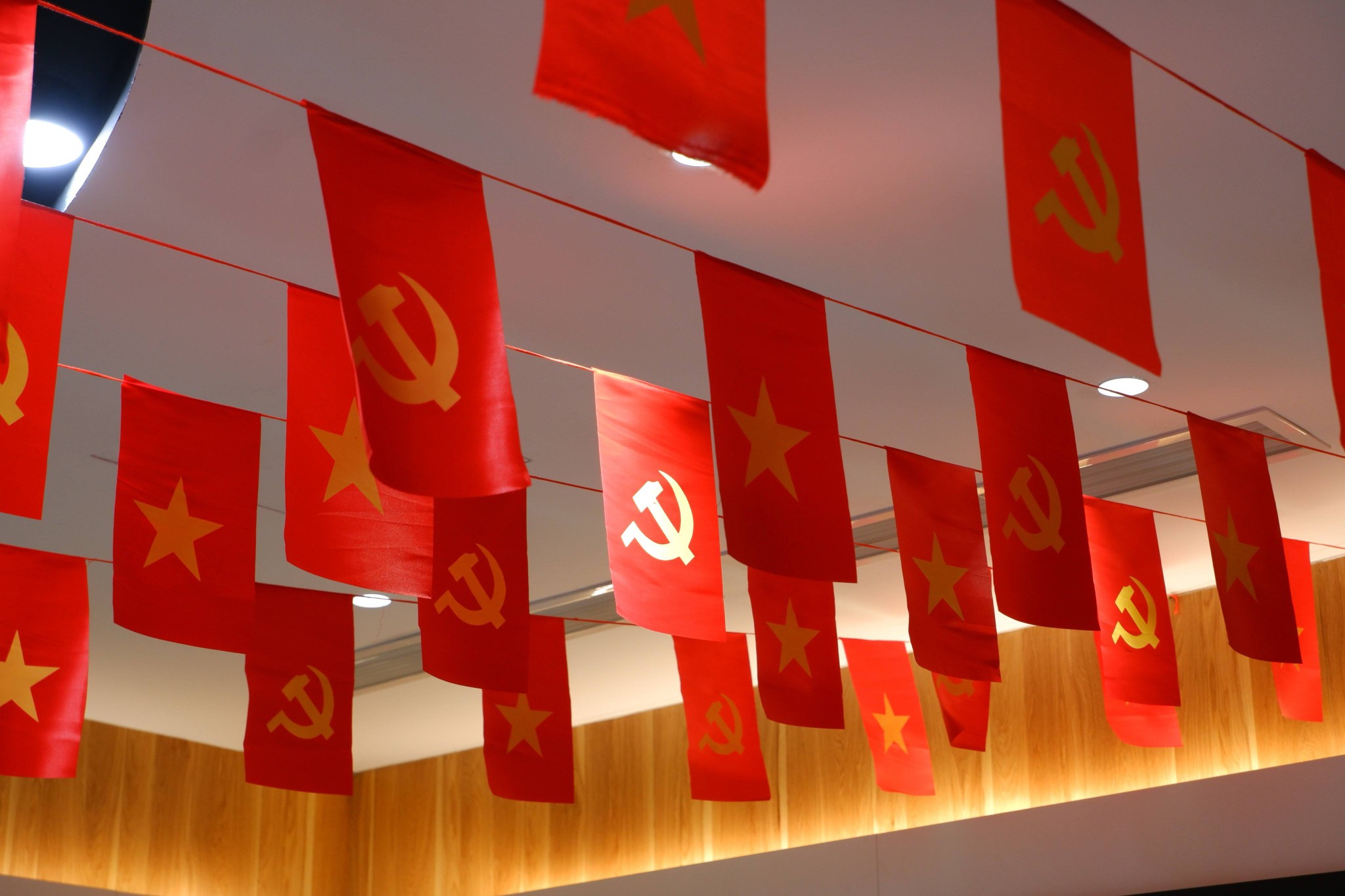 49193352810677028720458048883805015400508334n