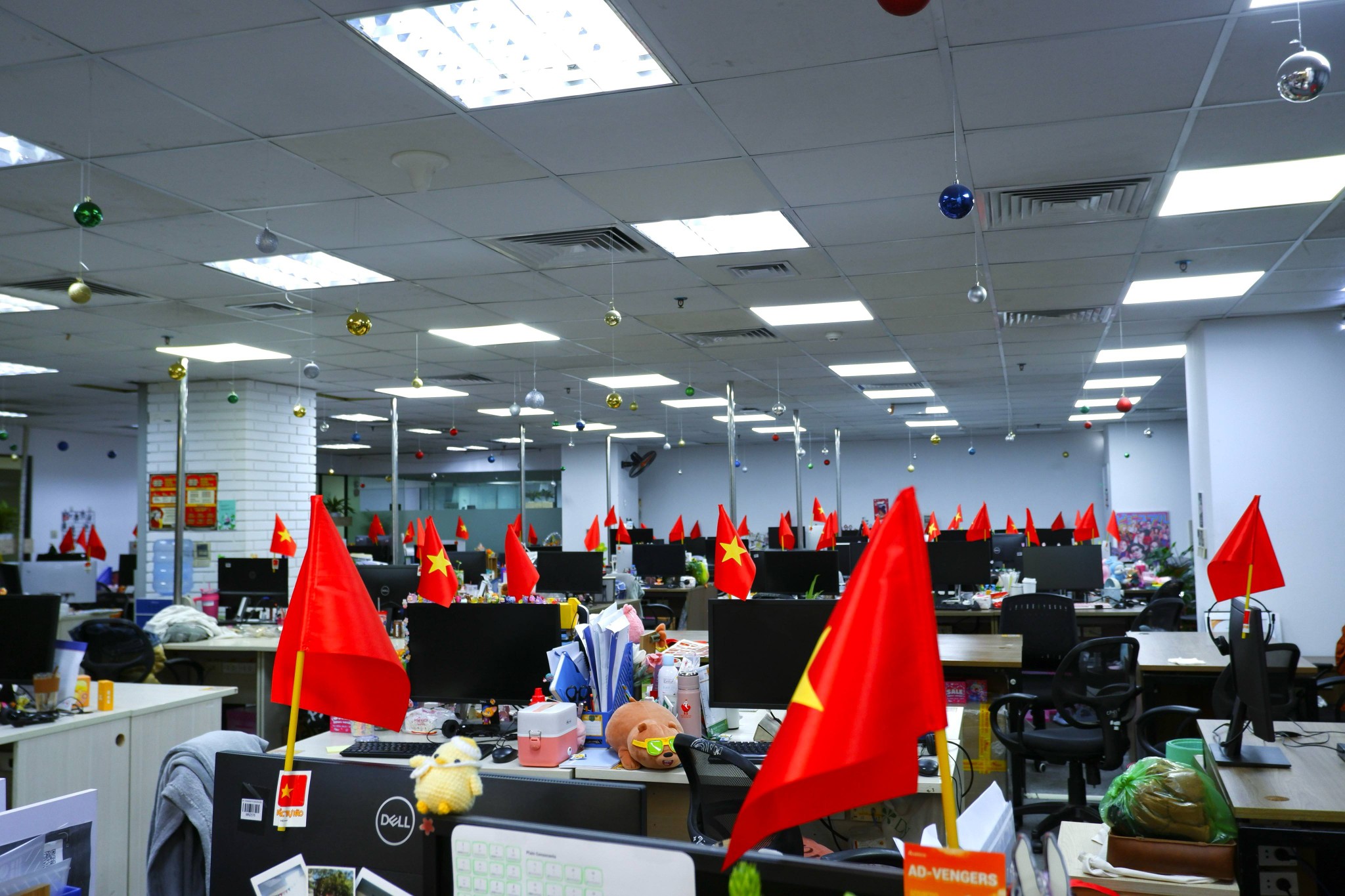 49193983910677029087124674736815157625408451n