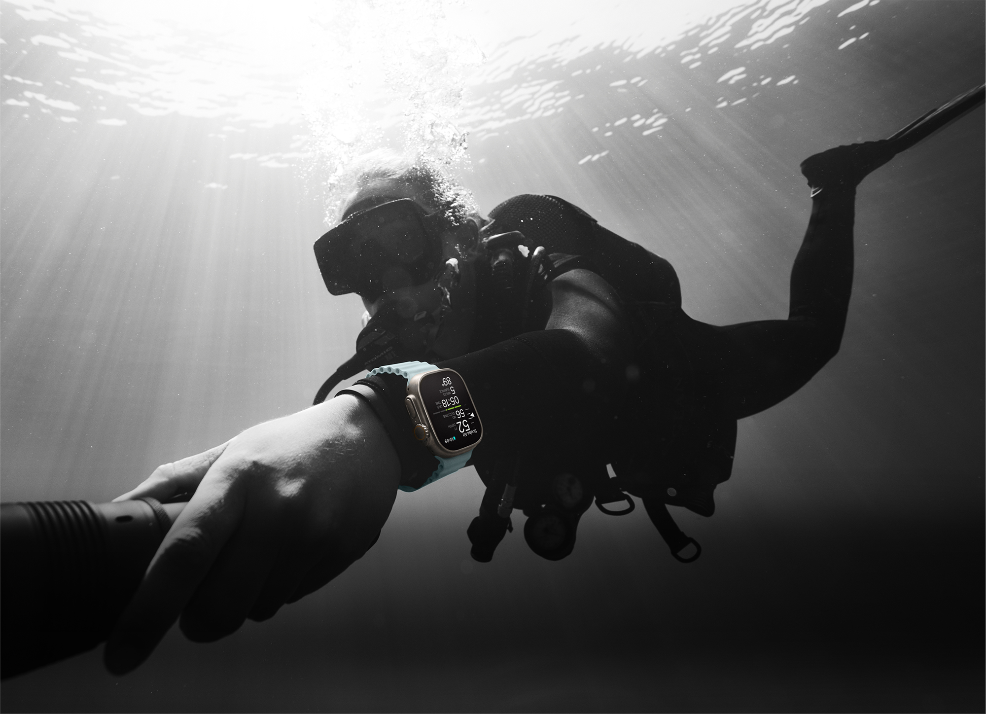 apple watch ultra 2 lifestyle scuba diving copy