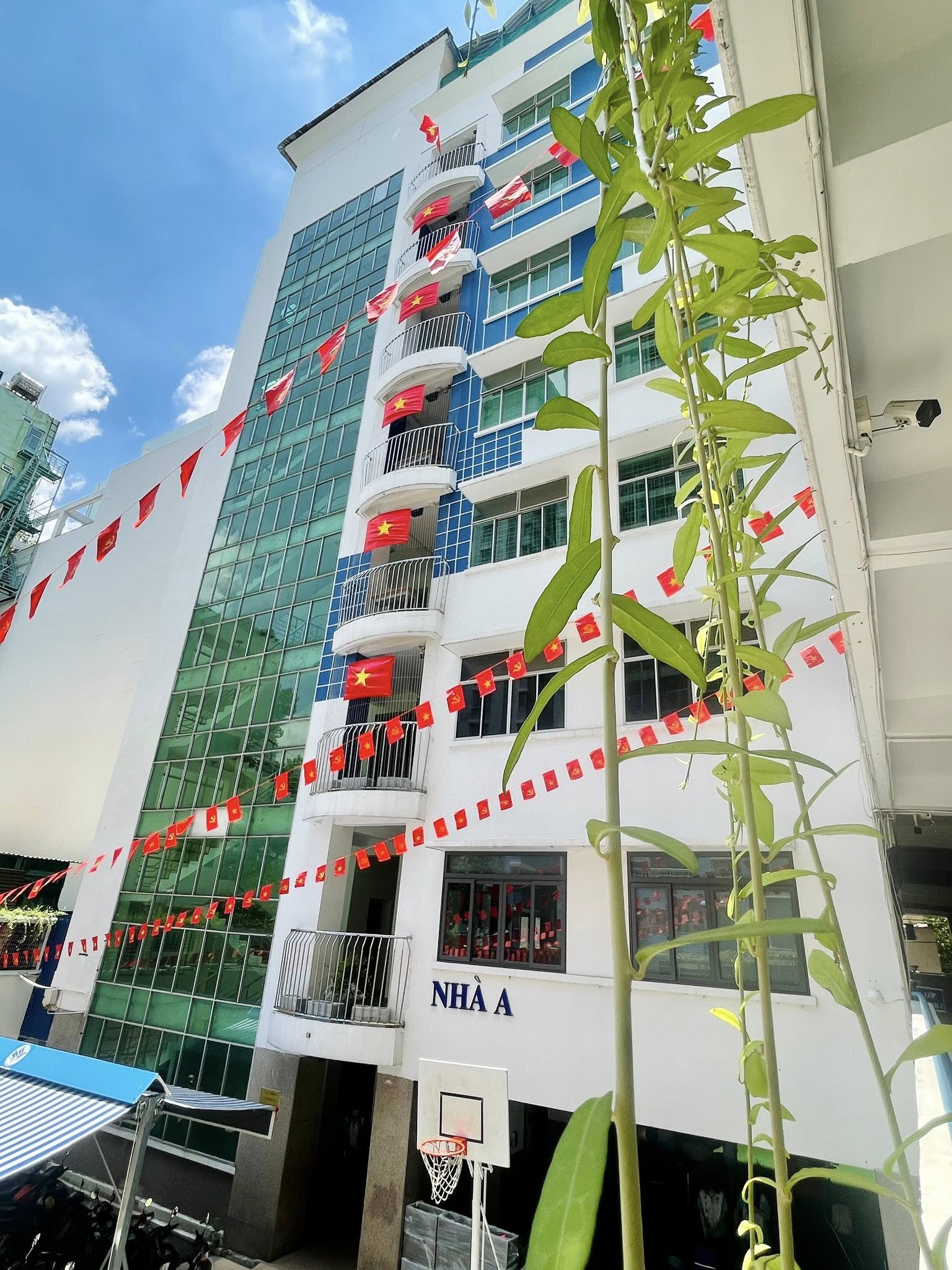 4913594236831843942651641734708333454719956n