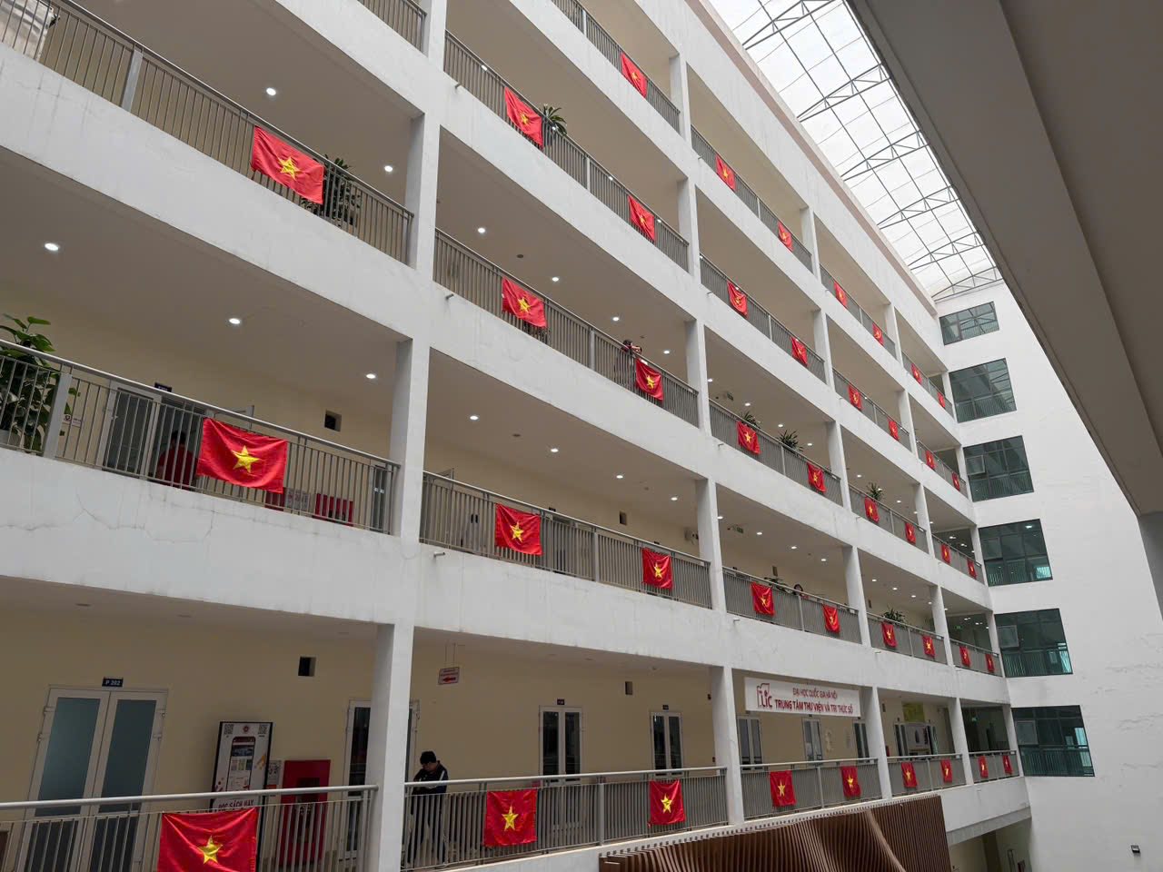 4933380676612626098455705514275203991738175n