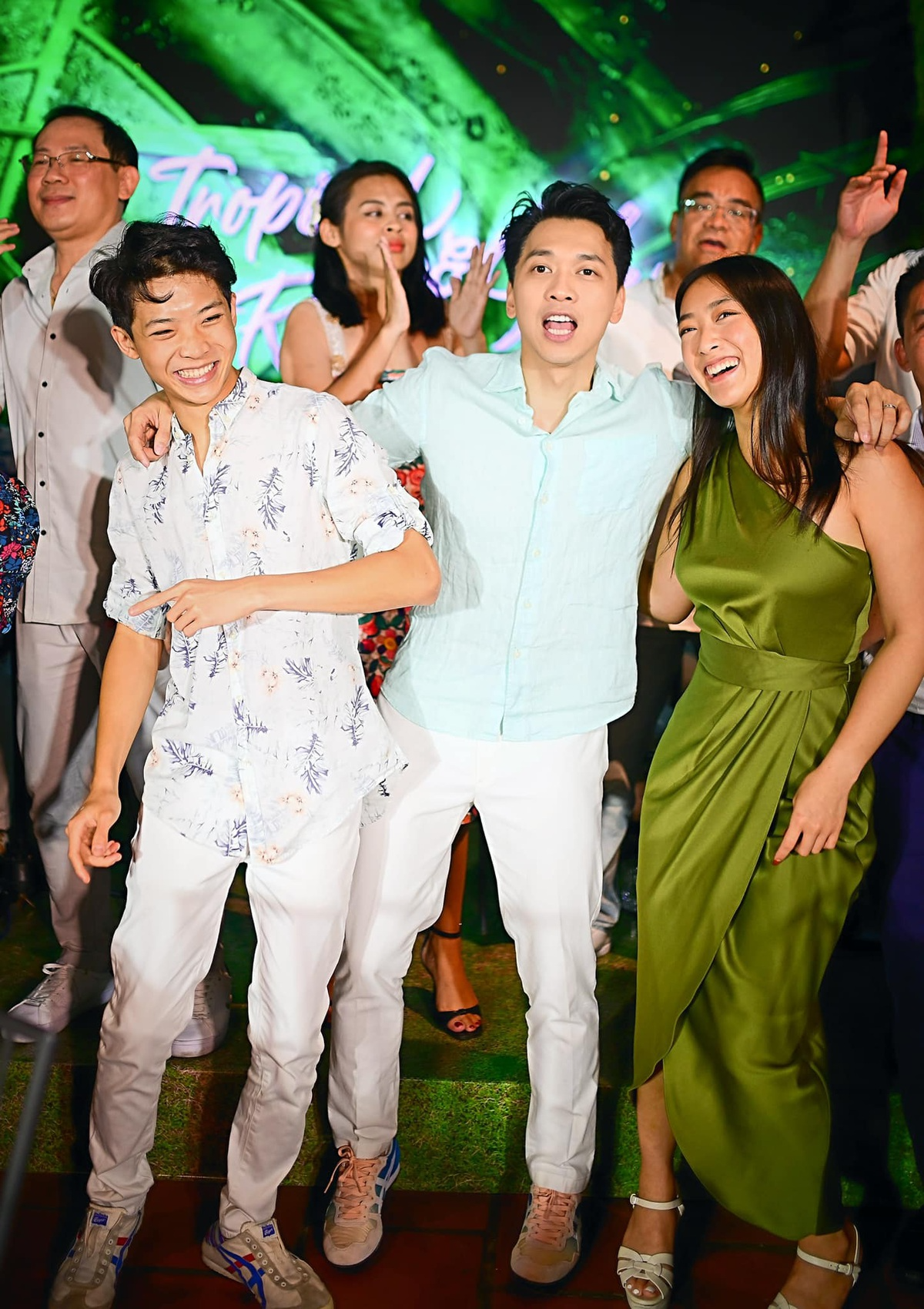 con gai tran hung huy 02 1695467