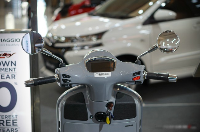 can canh vespa gts super tech 300 gia 250 trieu dong dep khong ti vet 43e7b8