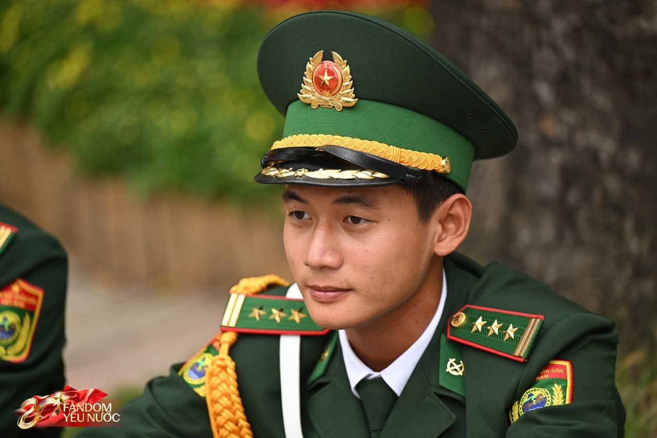 z6935464698787446194b274d2b00aa9a0aa519998d2db