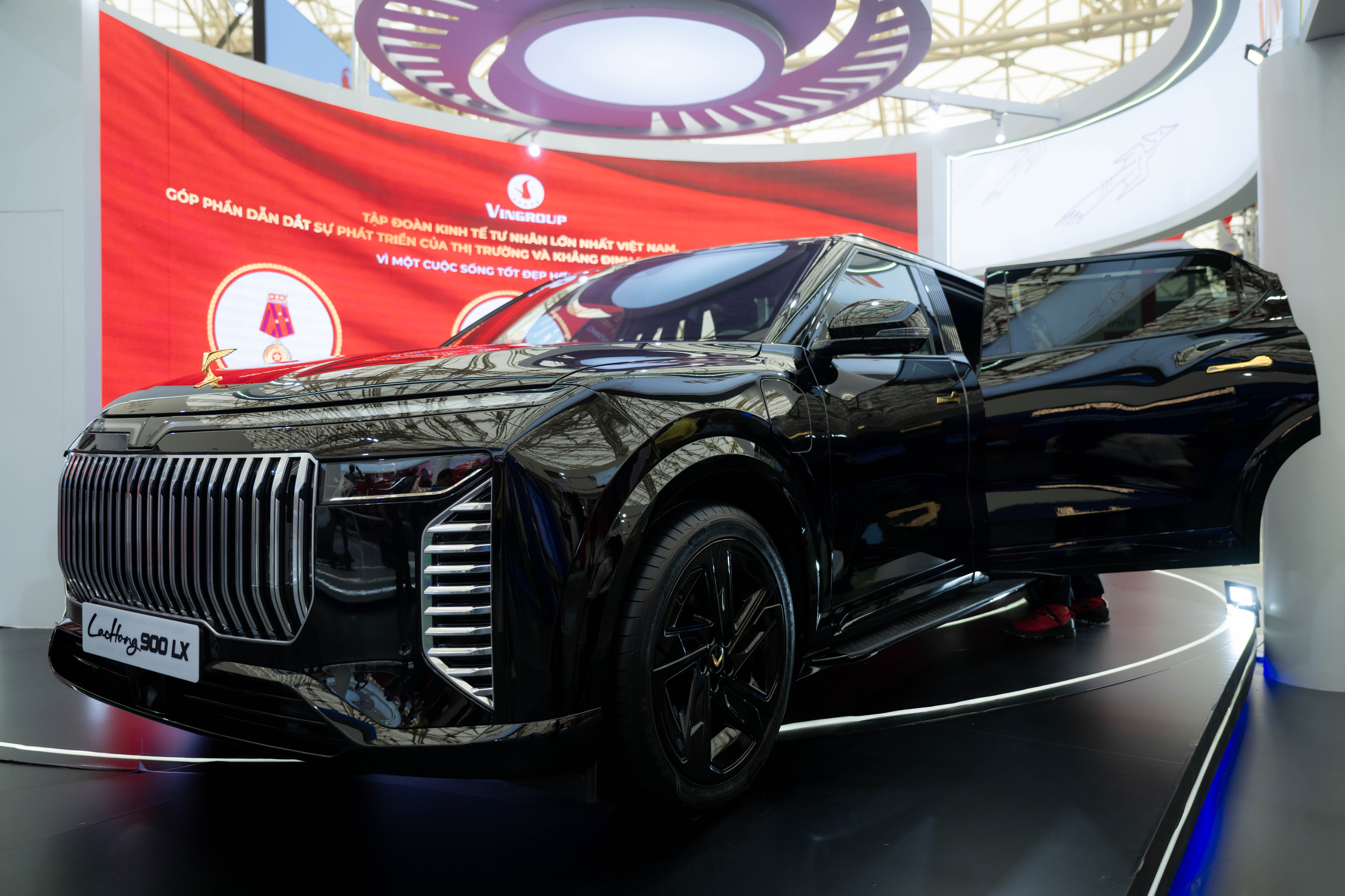 Cận cảnh “chuyên cơ mặt đất” Lạc Hồng 900 LX dành riêng để đưa đón nguyên thủ quốc tế- Ảnh 15.