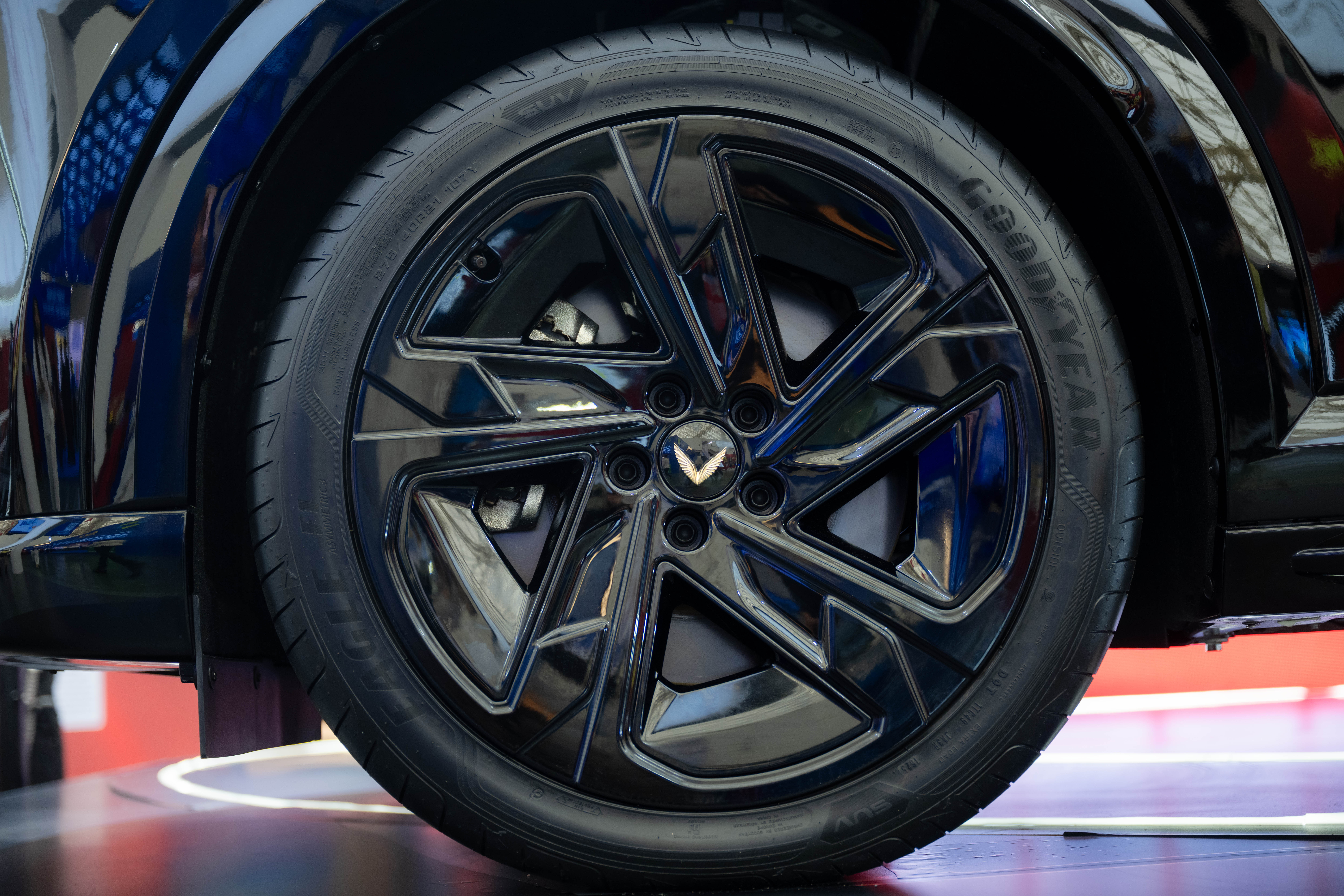 Cận cảnh “chuyên cơ mặt đất” Lạc Hồng 900 LX dành riêng để đưa đón nguyên thủ quốc tế- Ảnh 5.