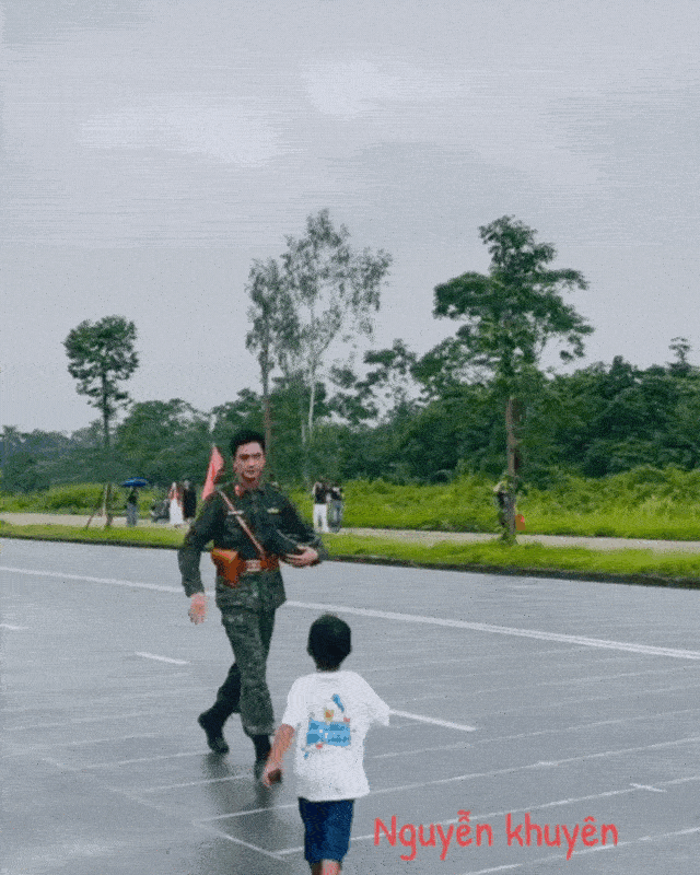 ezgif-2a7664068ff16e.gif