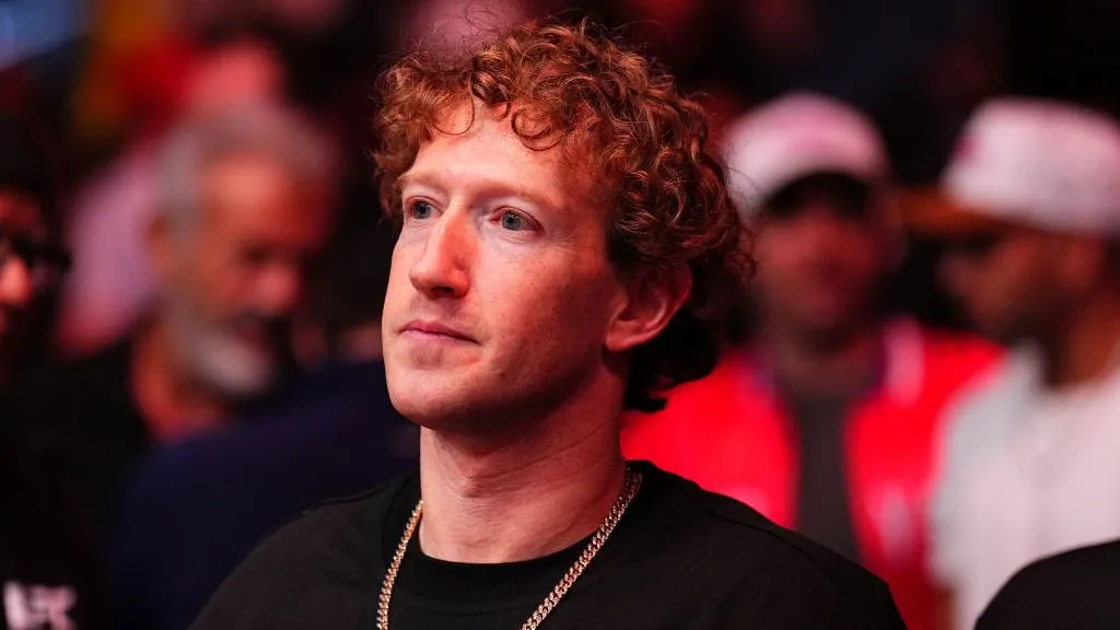 Mark Zuckerberg kiện Mark Zuckerberg vì bị khóa tài khoản Facebook- Ảnh 3. Mark Zuckerberg kiện Mark Zuckerberg vì bị khóa tài khoản Facebook- Ảnh 3.