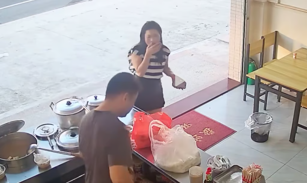 2504d628 fb23 4ed8 9c9f 01ce813af6ee85fb4dcb