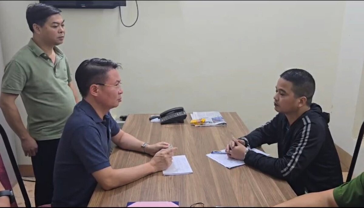 mot nguoi sat hai ba