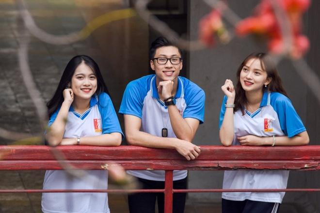 ua nhin hay dep trai 644064