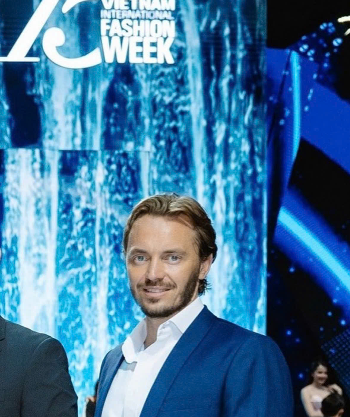 z718167050160328e3206ef3f5bca09f431a76581b4e01