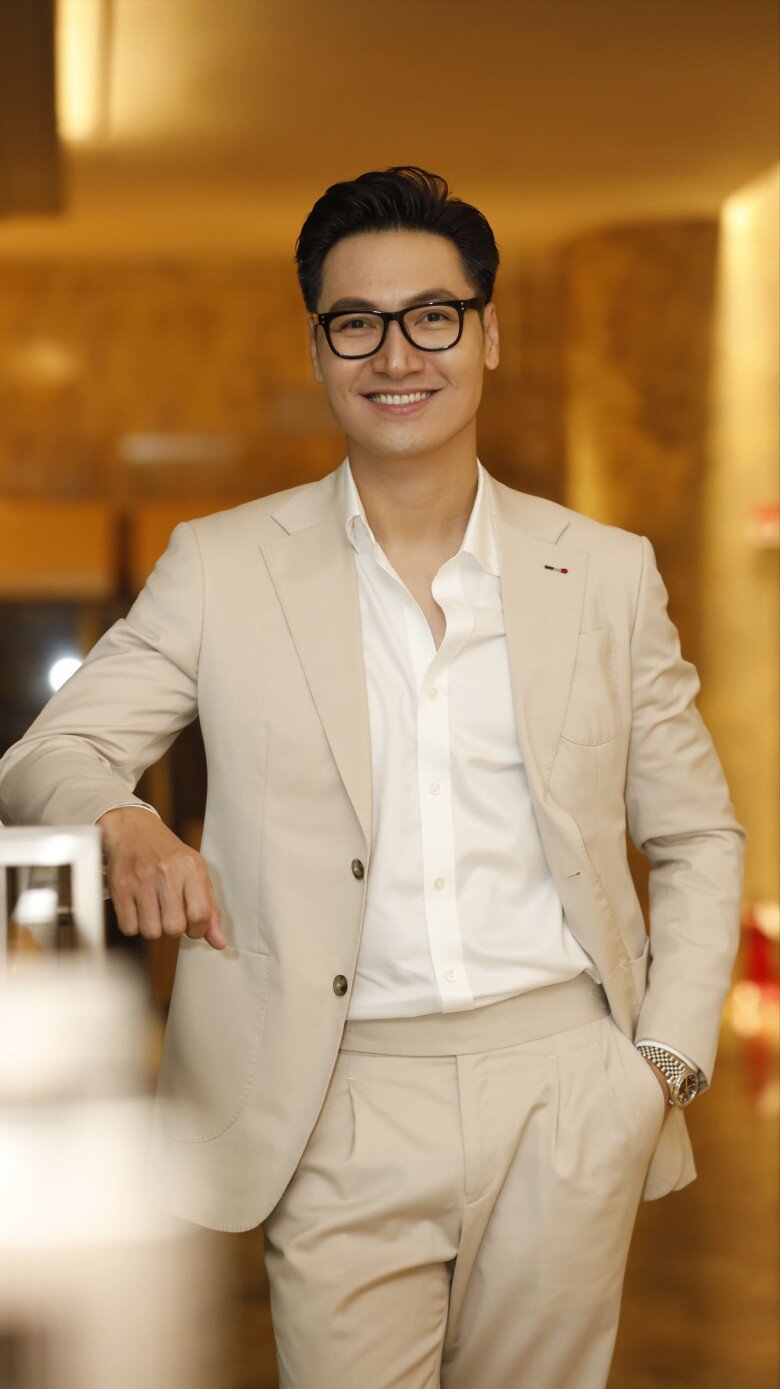 manh truong chia se chuyen con gai 16 tuoi va tin don giau nen luoi dong phim image 1 1760696484 702 width780height1389