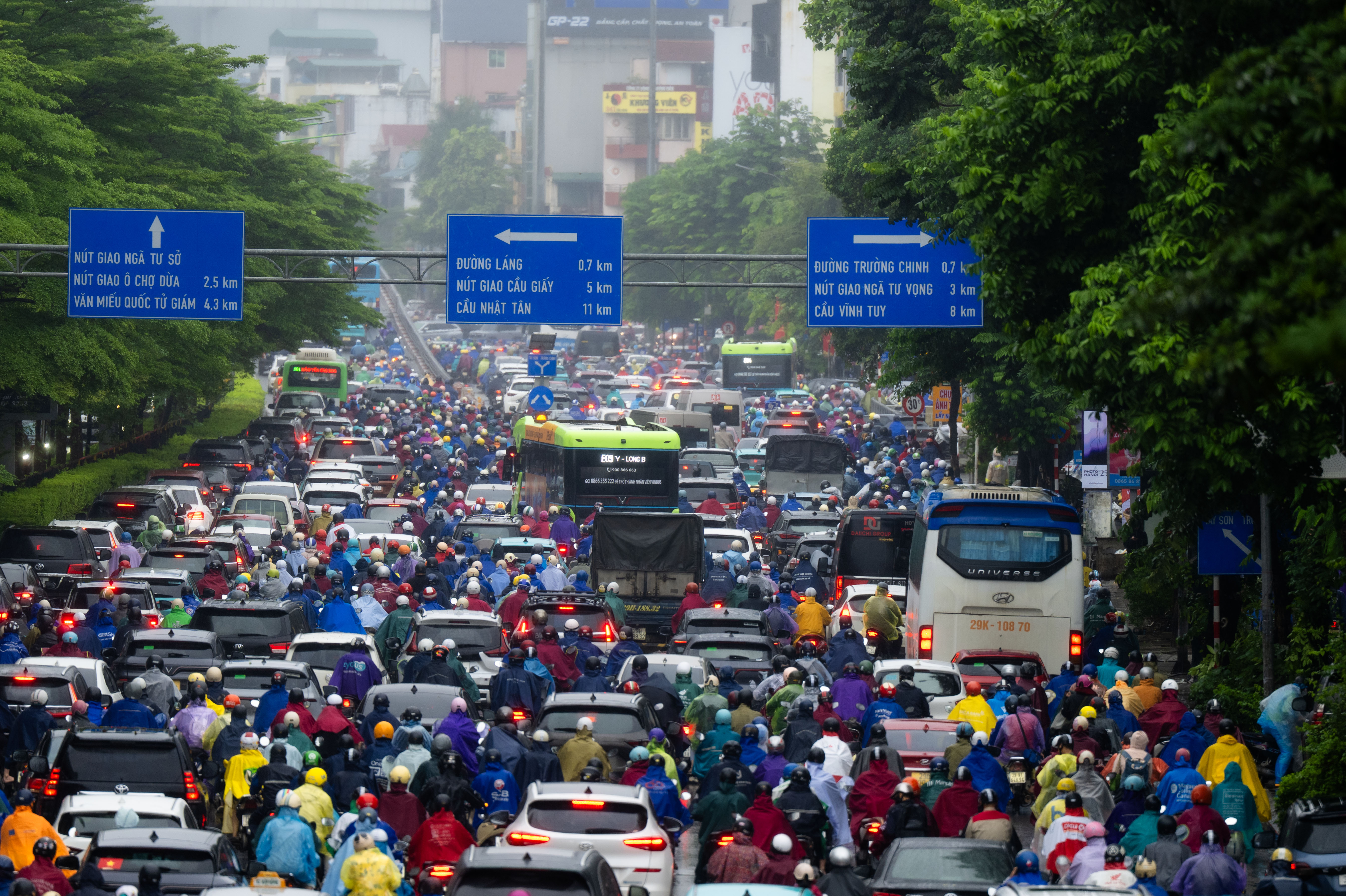 uongnguyentraihuonglencauvuotngatuso