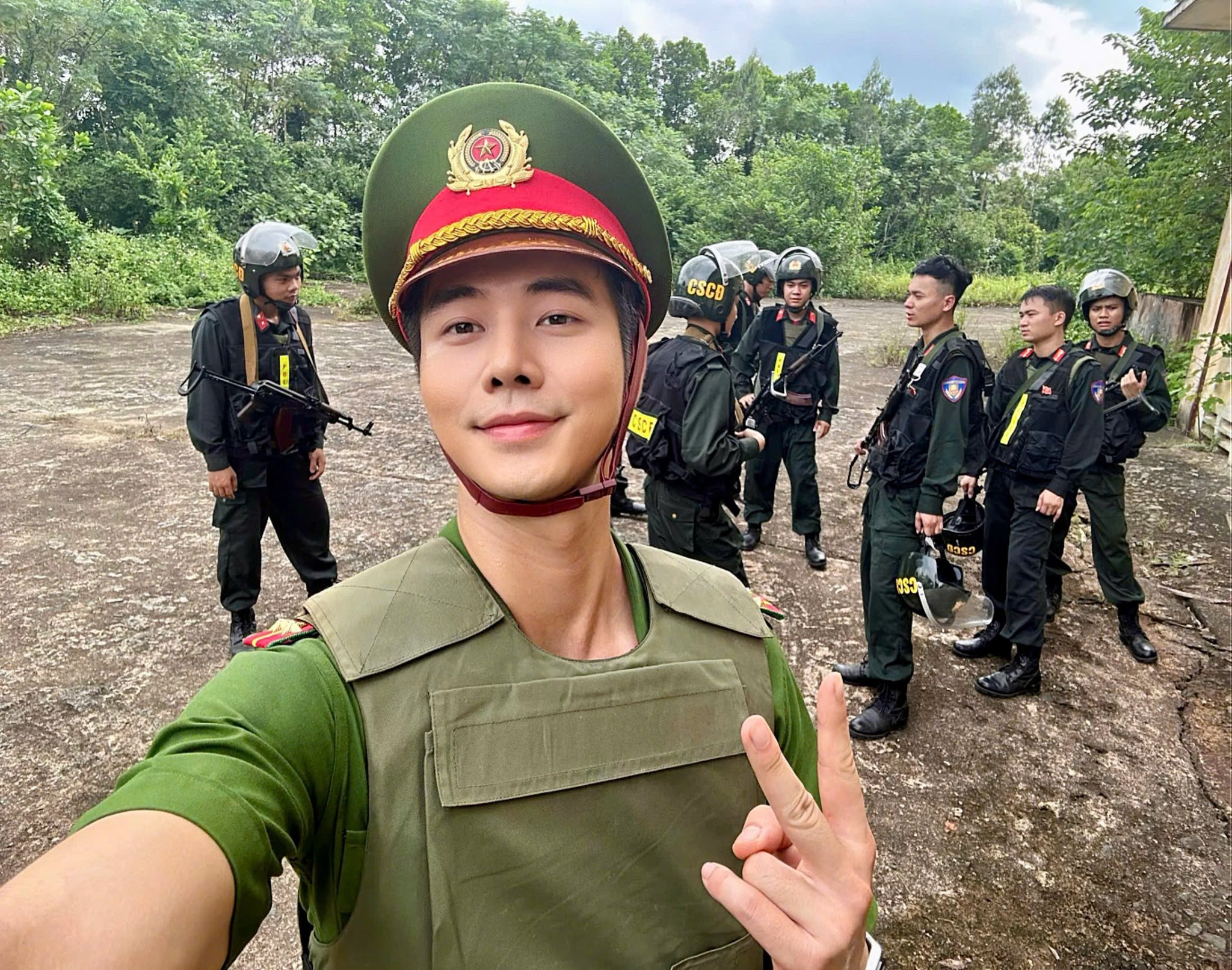 56775881725095568027712062819461061594918637n