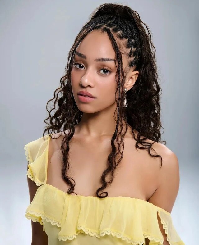 250626 happy birthday to manon b