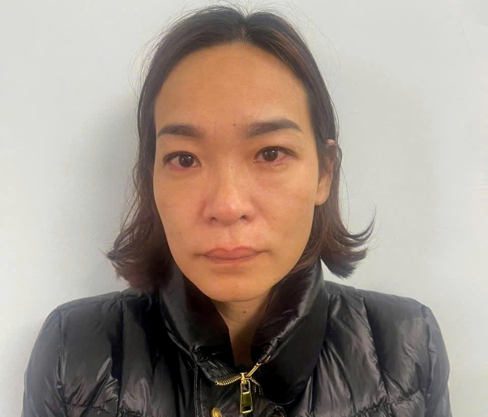 d2e27589 9c2b 48a8 b6f8 cbc3a9cf3c45 3dccbaa0c1f34e9ca46346f2ff757a21