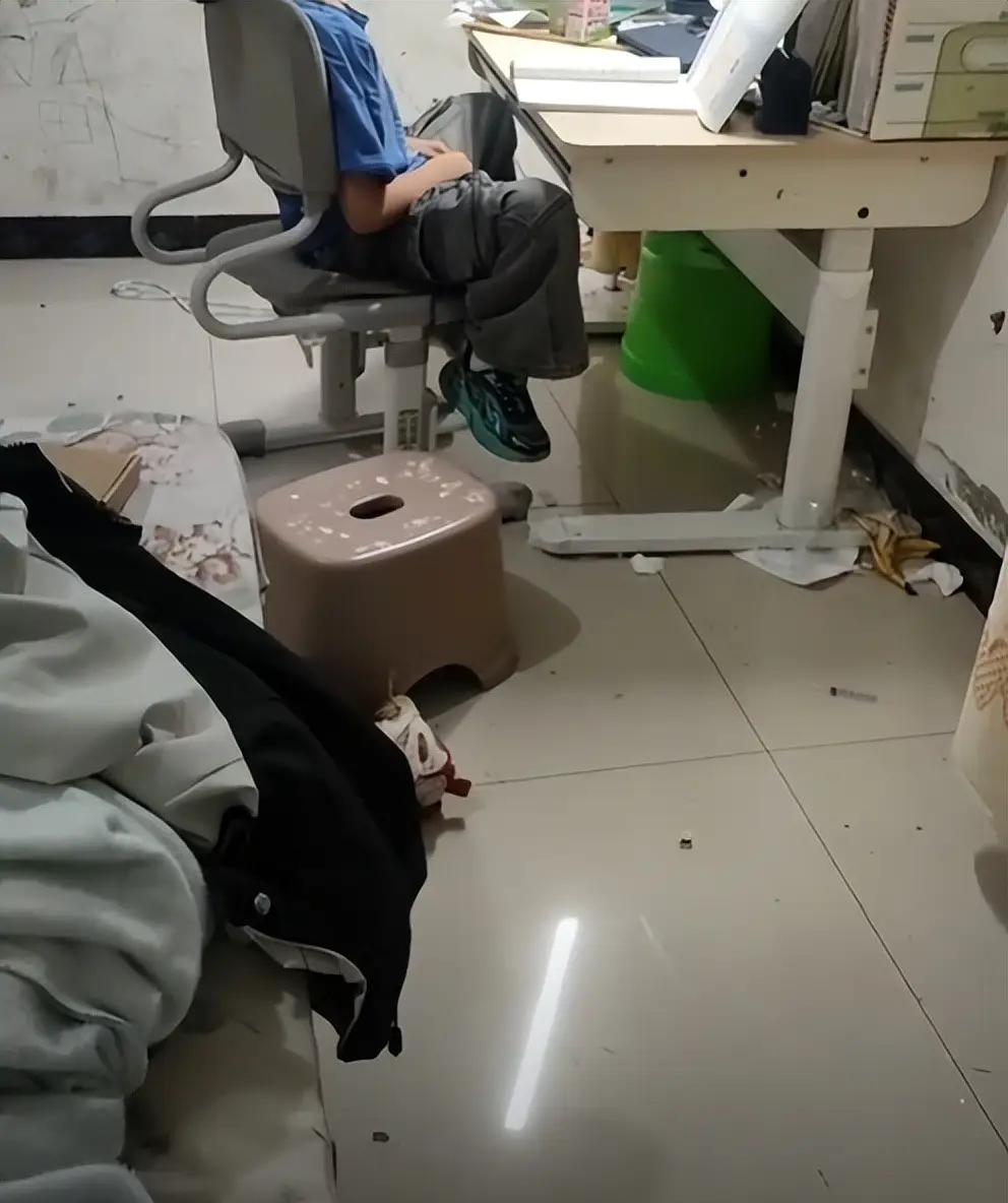 2505d1b51dd447728f495fb2c24f84b7