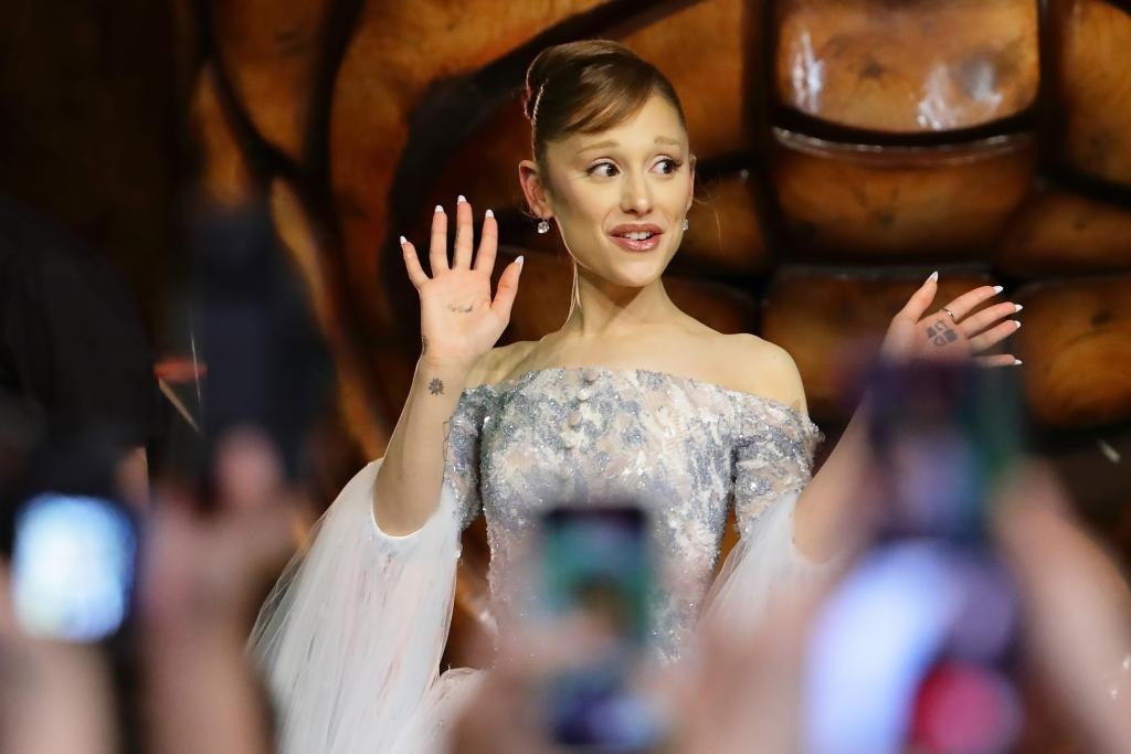 ariana grande attends wicked goo