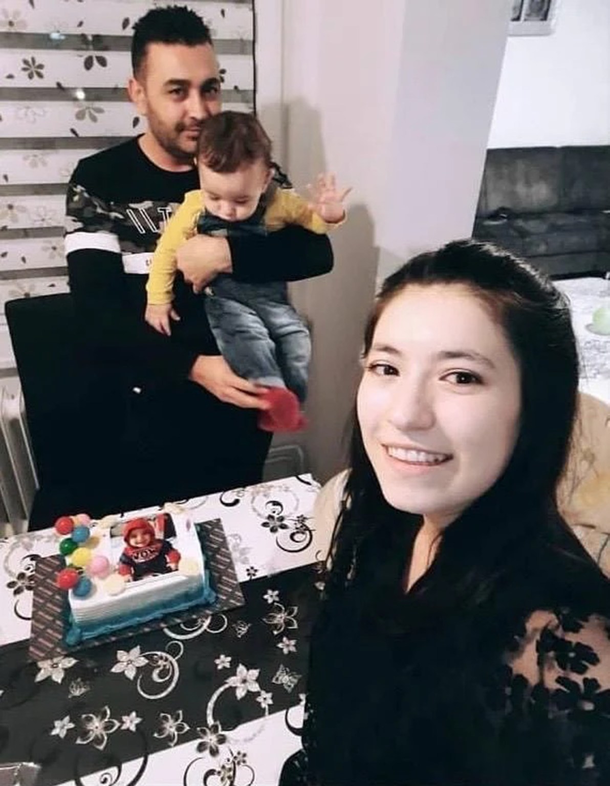 cigdem bocek 27 poses husband 103914099843c3ed