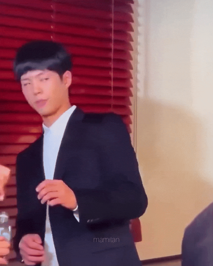 ezgif 35dff0a515408eff