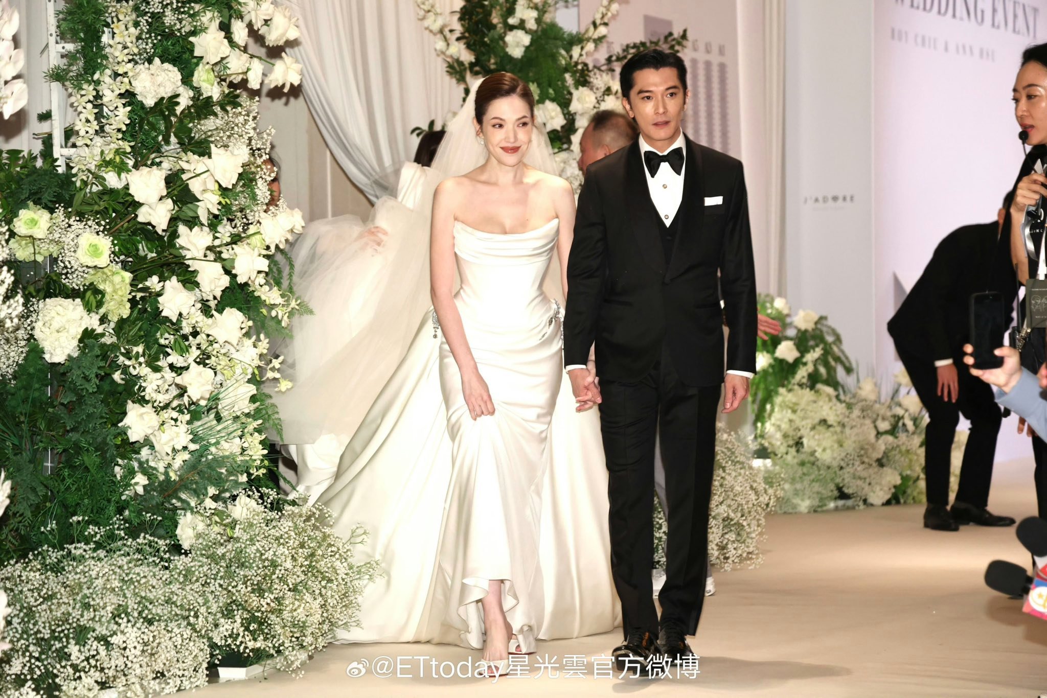 5901996661456089636524669831398949877969996n