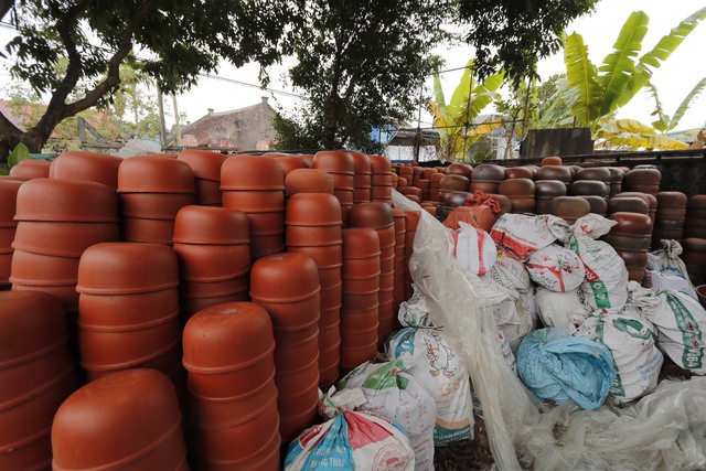 photo 2 17043366957802122401229