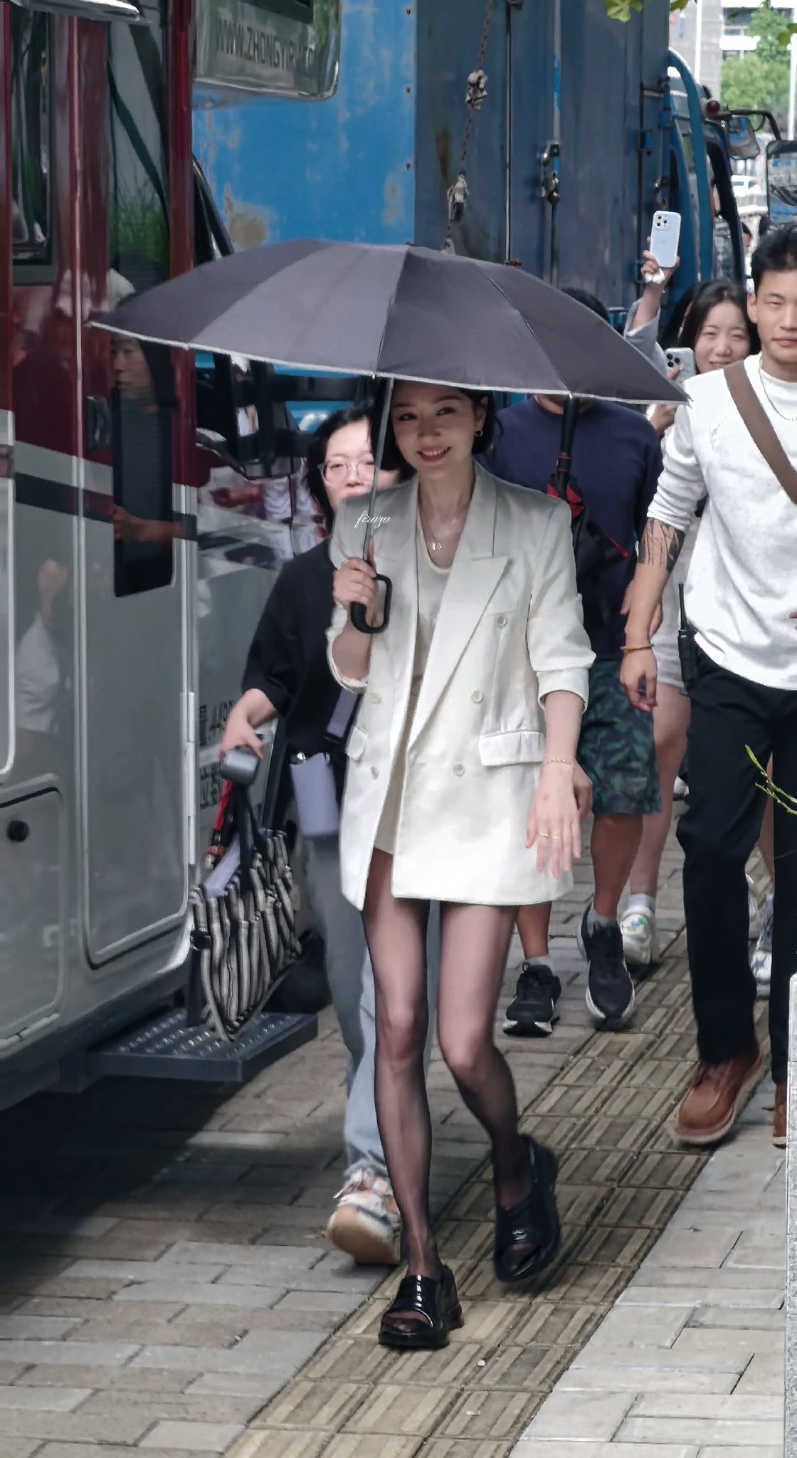 5576110807869838407354412222689748361807996n