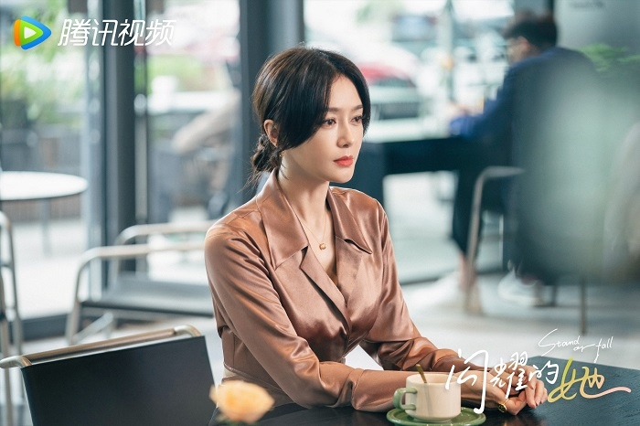 co ay toa sang cau chuyen thang tram ve nhung nguoi phu nu tuoi 3064926fd3560b5