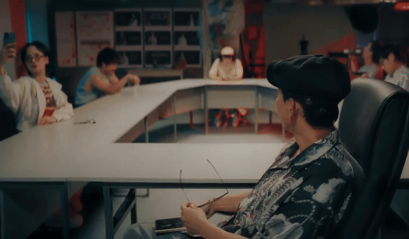 aitiectrangmau8 firstlook 30042026online video cuttercom ezgifcom crop