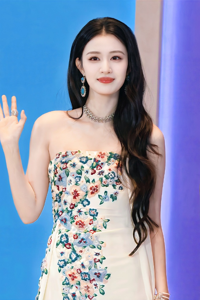 006jtmmugy1i819essna4j31n42goe81