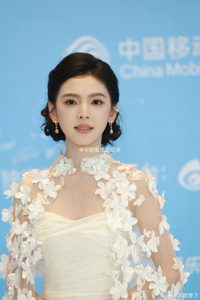 006tv47lgy1i818ulxv62j347s6bkx6q