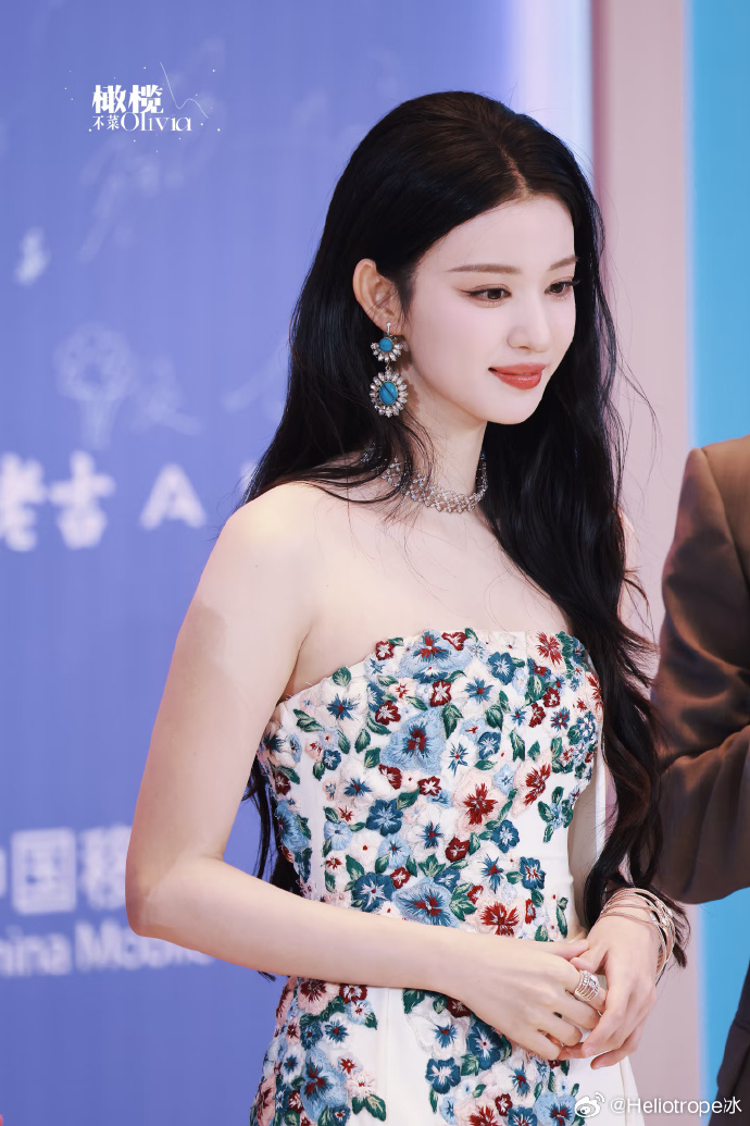 008zlhokgy1i819ztgp3dj30k00u04dg