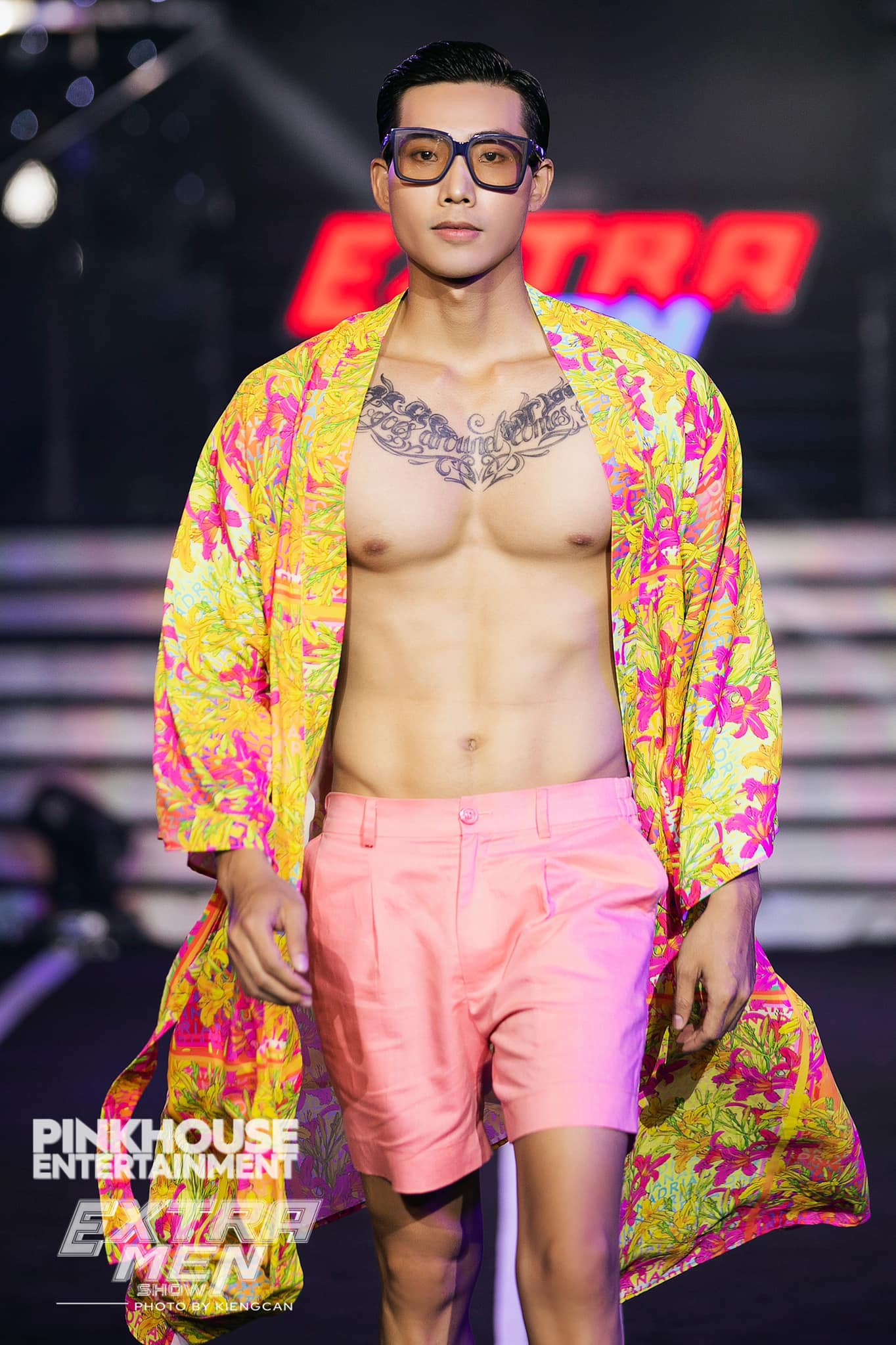 48640211296932606707317756932755639310938439n 1765437821540544563434