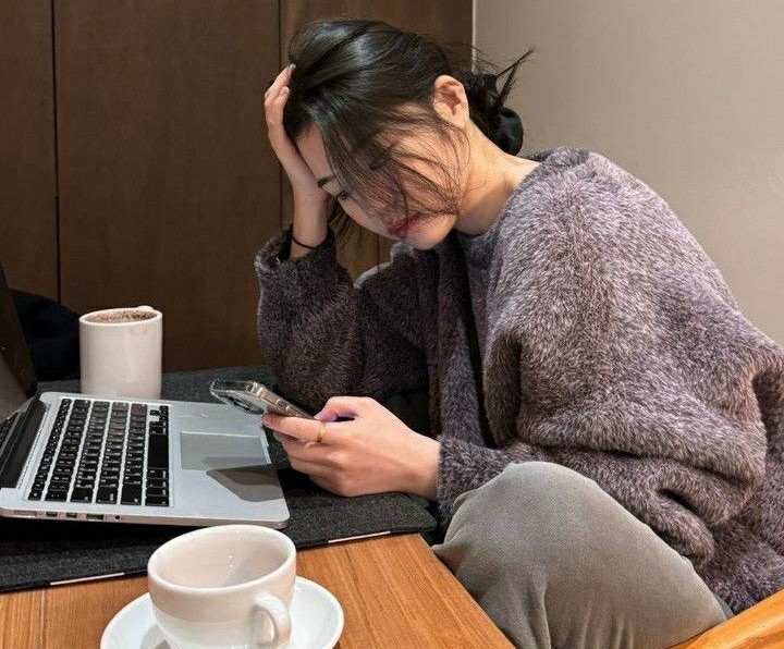 5b7954a6fdef26ff57f34222d63b4bda1