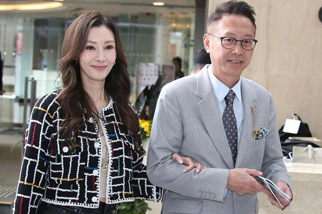 hoa hau ly gia han khong can lam viec moi thang duoc chong chu cap hon 6 ty dong 2065