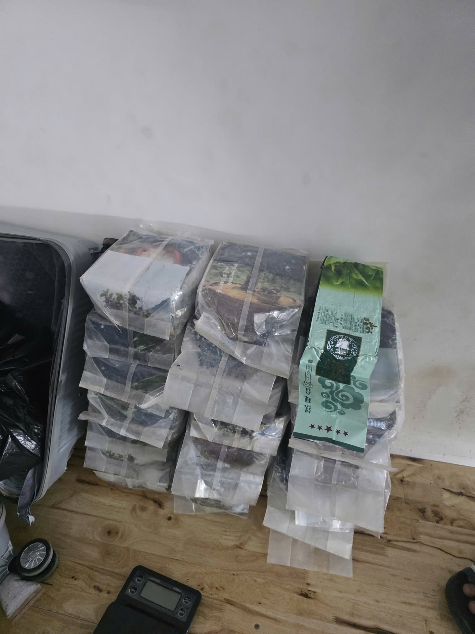 5986357306995447363319917080195551107679834n