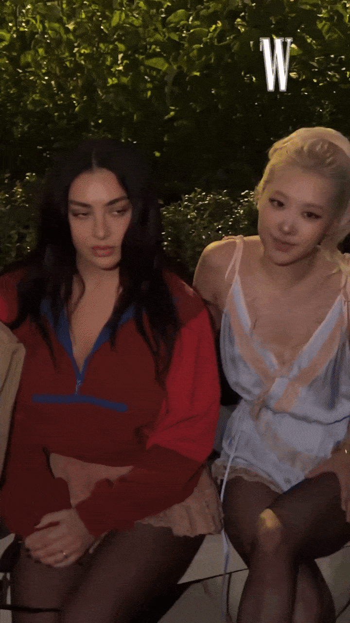 ezgif 75e03226fa1941