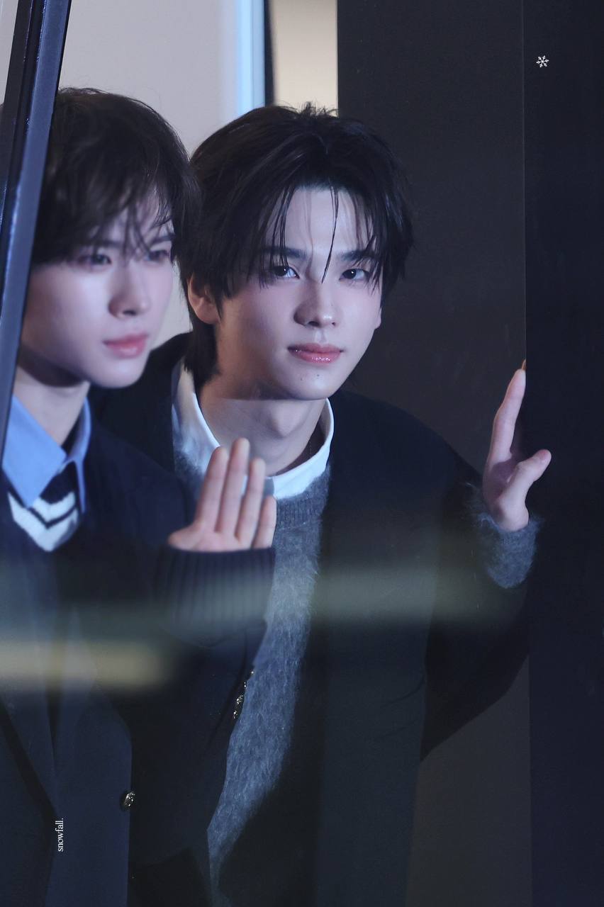 photo2025 12 1717 06 10