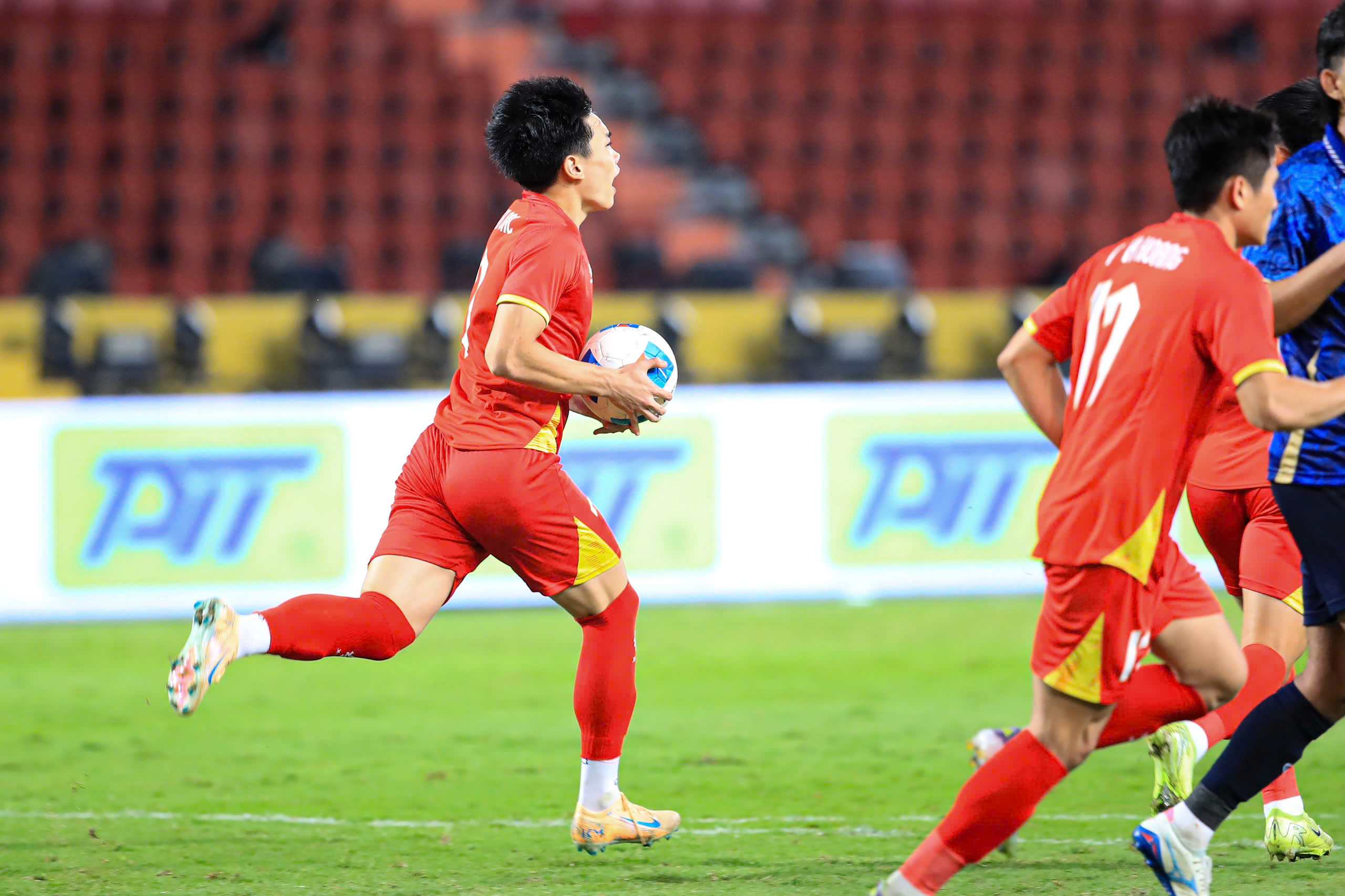 4590764781122344608 2