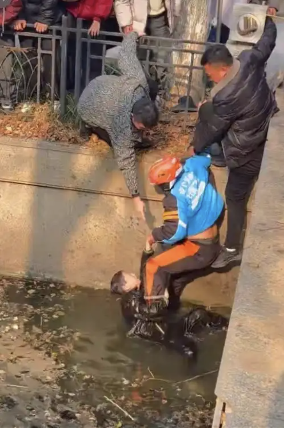 anh man hinh 2025 12 18 luc 211553