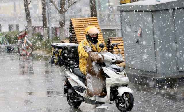 img bgt 2021 nhan vien meituan giao hang trong mua tuyet 1627819052 width1280height779 16780146963011862816958