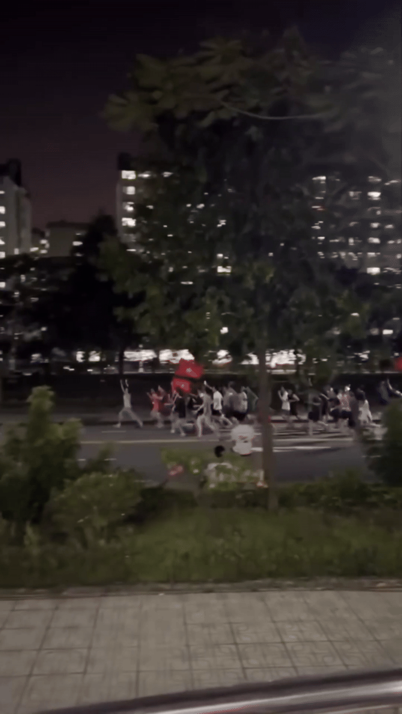 ezgif 4c1d8d6aa60e06c4