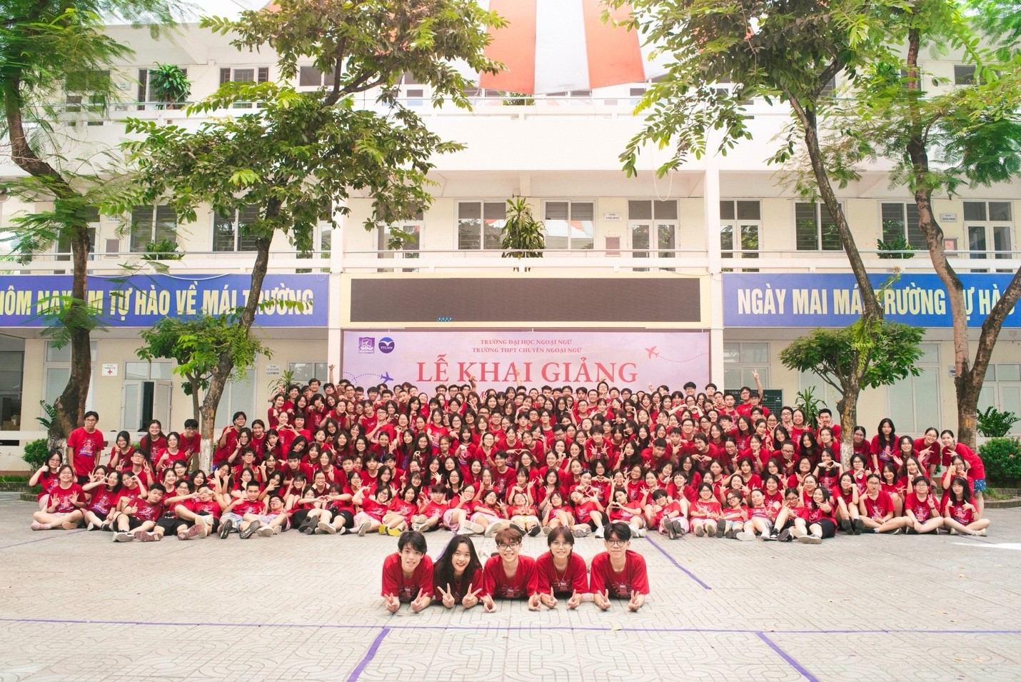 photo 8 166602532180633482347