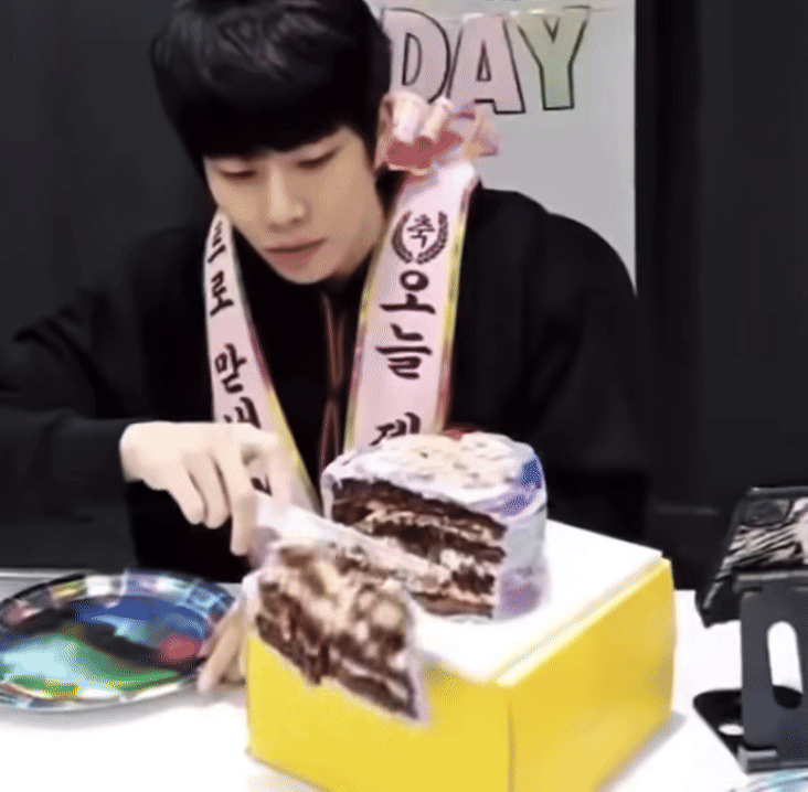 ezgif 4c9fe97d5642dbfe